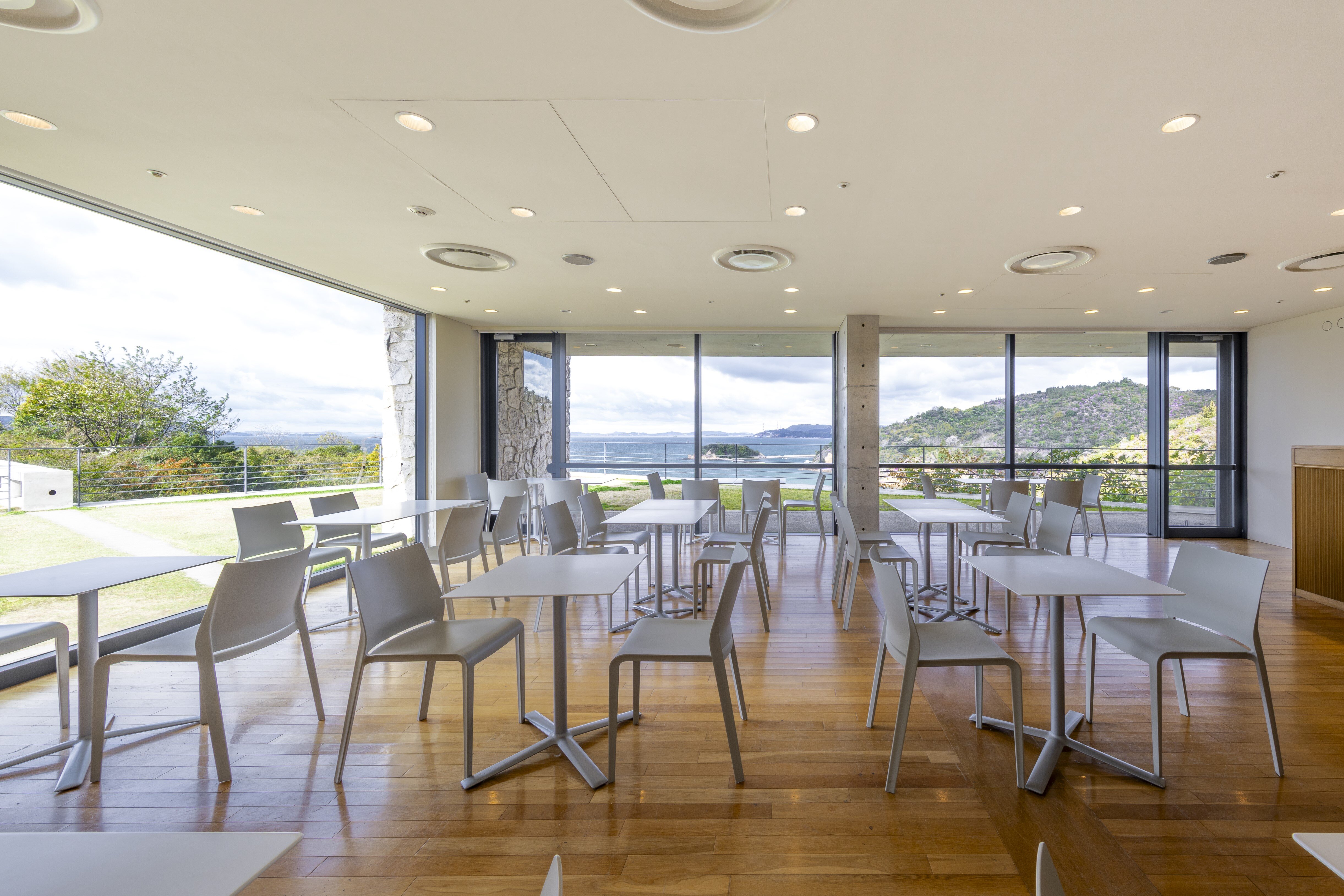 レストラン・カフェ
                                ミュージアムカフェ