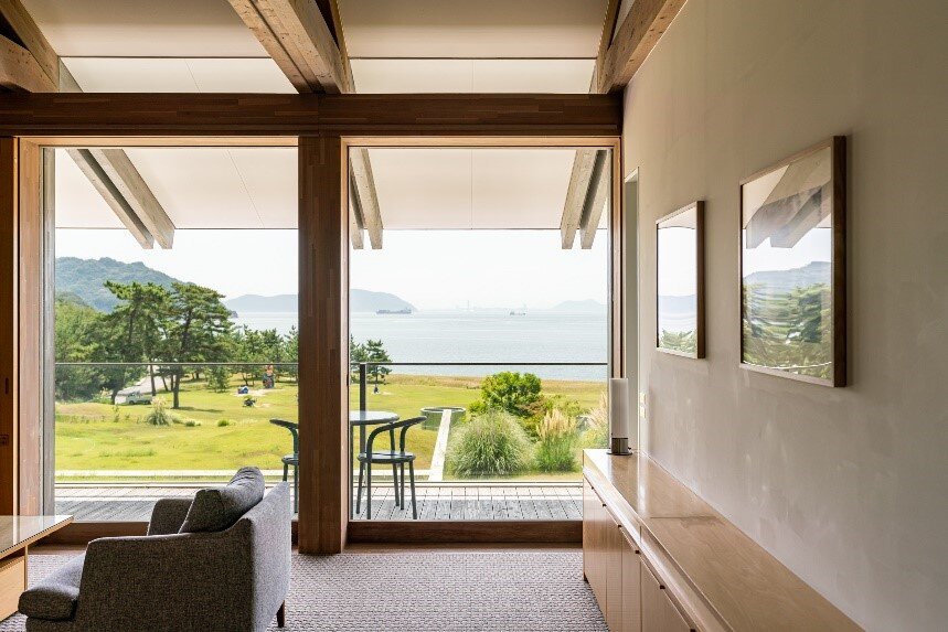 寄稿「仕事もしながらゆったりと過ごす直島」山本憲資